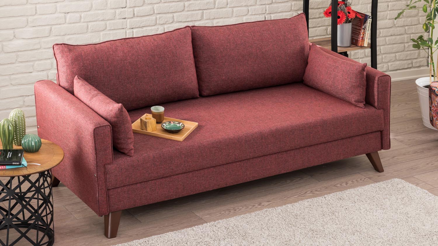 Bella Sofa For 3 Pr - Claret Red in Karmesinrot präsentiert im Onlineshop von KAQTU Design AG. 3er Sofa ist von Atelier Del Sofa