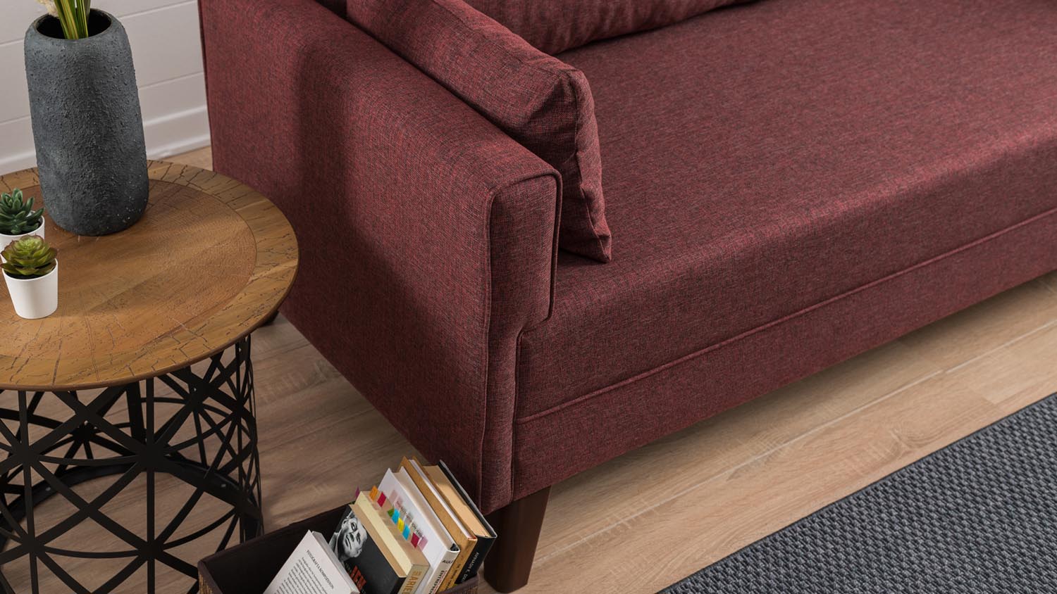 Bella Sofa Bed - Claret Red in Karmesinrot präsentiert im Onlineshop von KAQTU Design AG. Bettsofa ist von Atelier Del Sofa