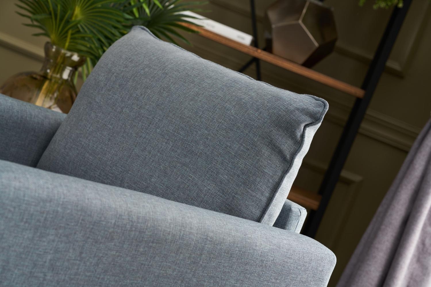 Bella Soft Tekli Koltuk - Blue in Blau präsentiert im Onlineshop von KAQTU Design AG. Modulares Sofa ist von Atelier Del Sofa