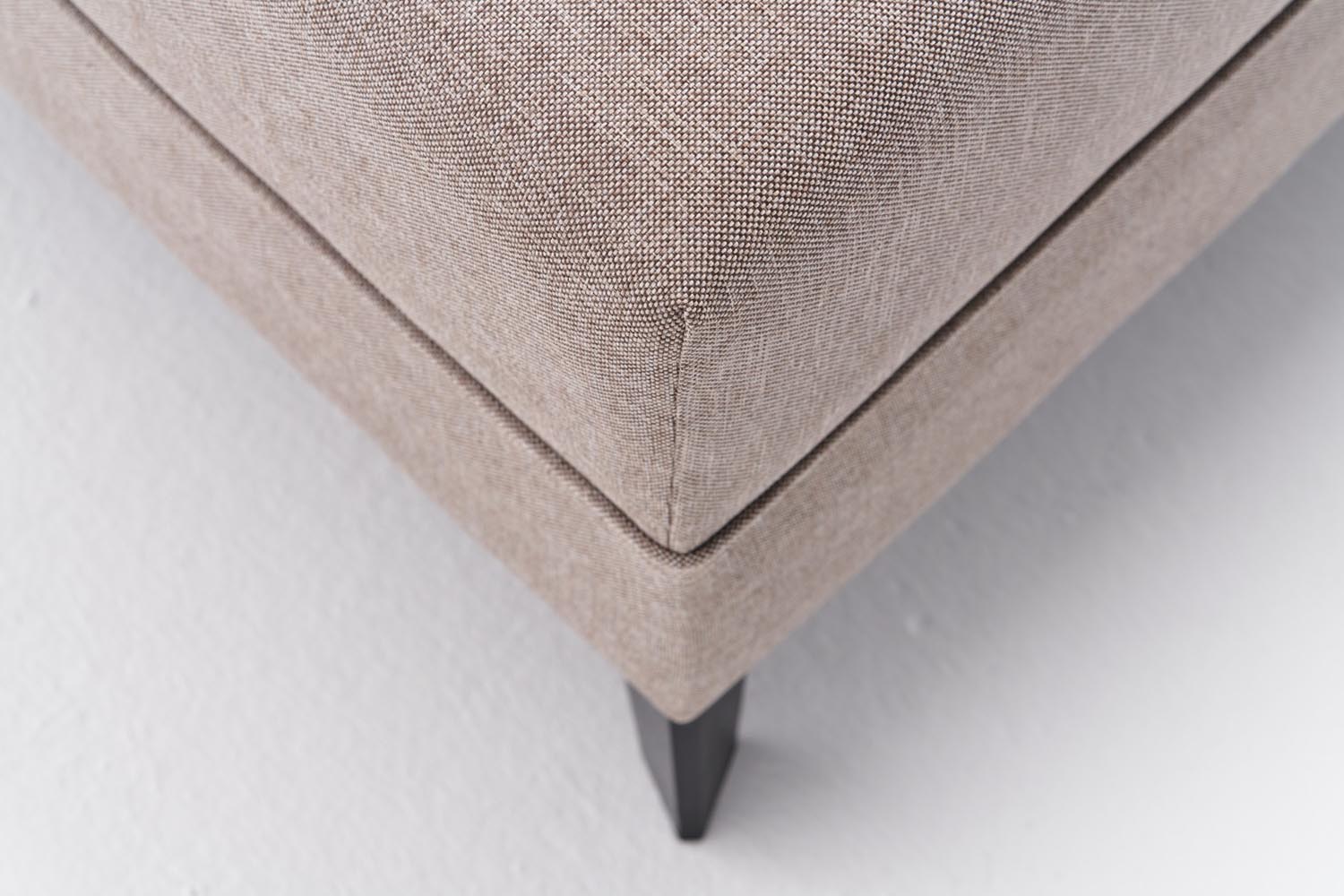 Efsun - Cream in Sahne präsentiert im Onlineshop von KAQTU Design AG. Bettsofa ist von Atelier Del Sofa