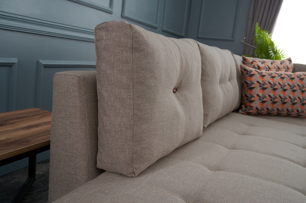 Manama Corner Sofa Bed Right - Cream in Sahne präsentiert im Onlineshop von KAQTU Design AG. Bettsofa ist von Atelier Del Sofa