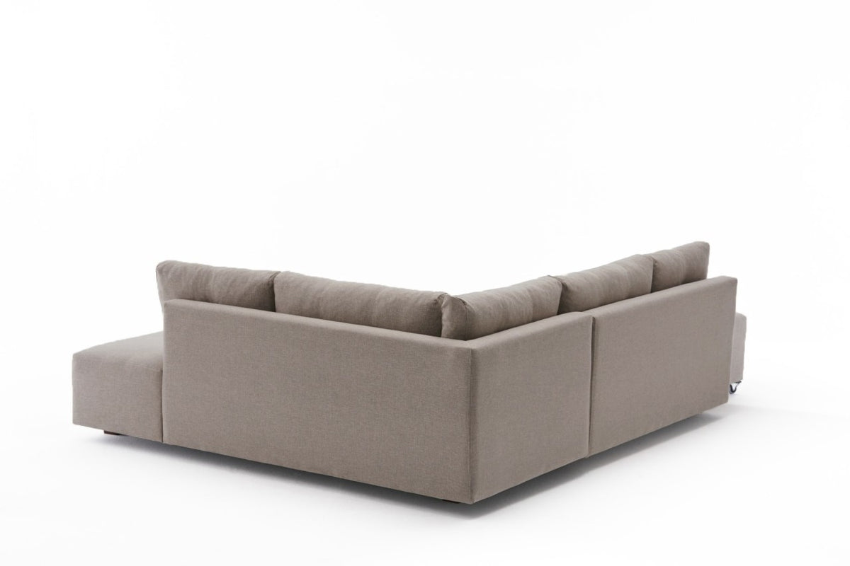 Manama Corner Sofa Bed Right Bettsofa - Sahne in Sahne präsentiert im Onlineshop von KAQTU Design AG. Bettsofa rechts ist von Atelier Del Sofa