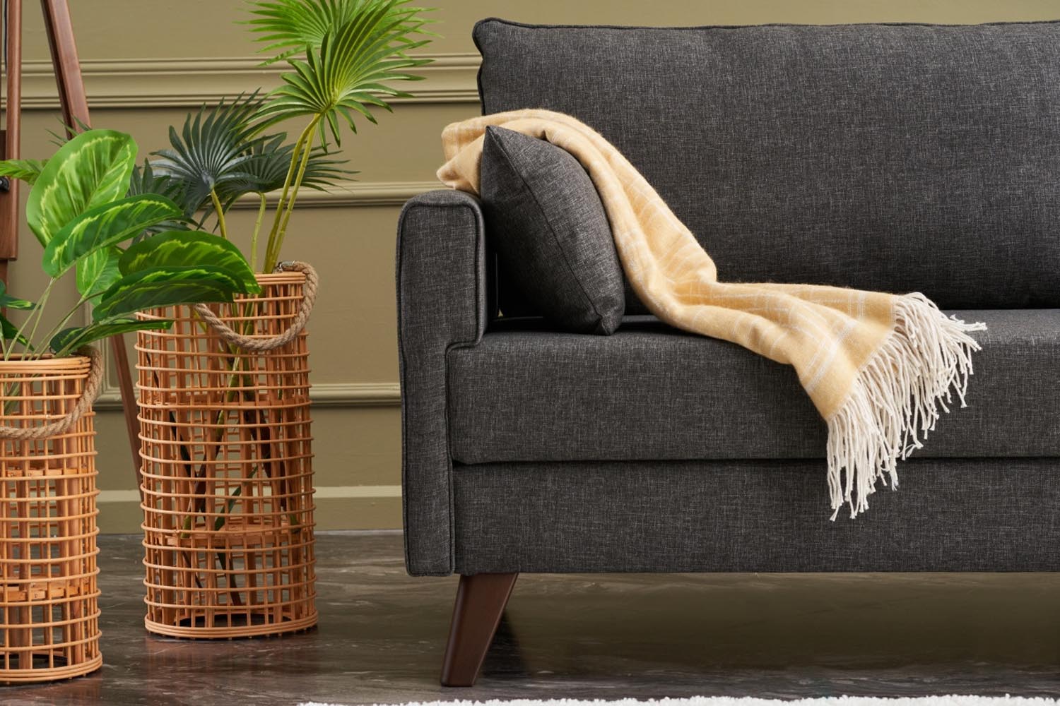 Bella Sofa Bed - Anthracite in Anthrazit präsentiert im Onlineshop von KAQTU Design AG. Bettsofa ist von Atelier Del Sofa