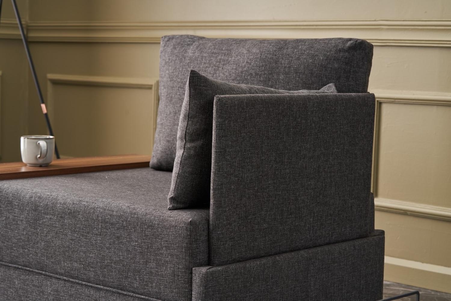 Fly Right - Anthracite in Anthrazit präsentiert im Onlineshop von KAQTU Design AG. Modulares Sofa ist von Atelier Del Sofa