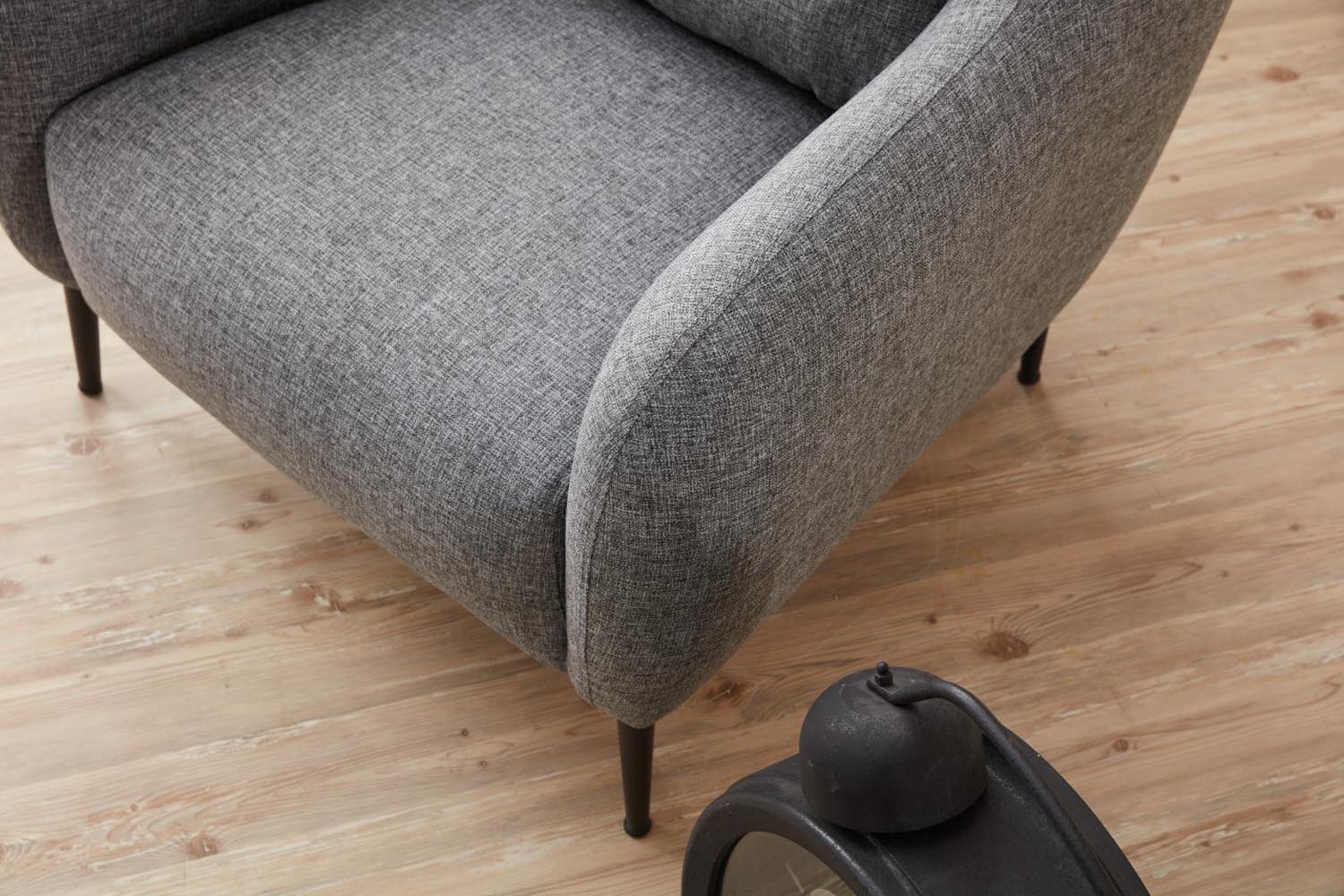 Venus 1-Seat - Grey in Grau präsentiert im Onlineshop von KAQTU Design AG. Modulares Sofa ist von Atelier Del Sofa