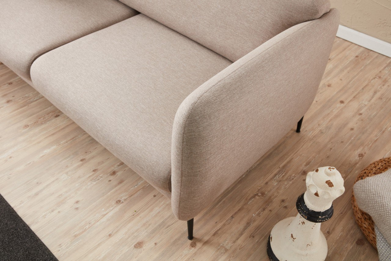 Venus 3-Seat - Cream in Sahne präsentiert im Onlineshop von KAQTU Design AG. Bettsofa ist von Atelier Del Sofa