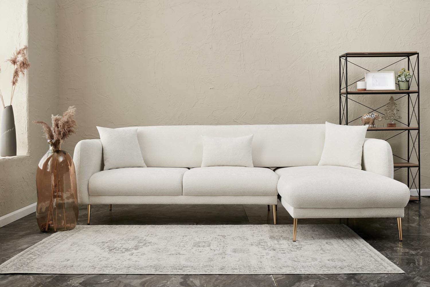 Simena Right - Cream in Creme
 Gold präsentiert im Onlineshop von KAQTU Design AG. Bettsofa ist von Atelier Del Sofa