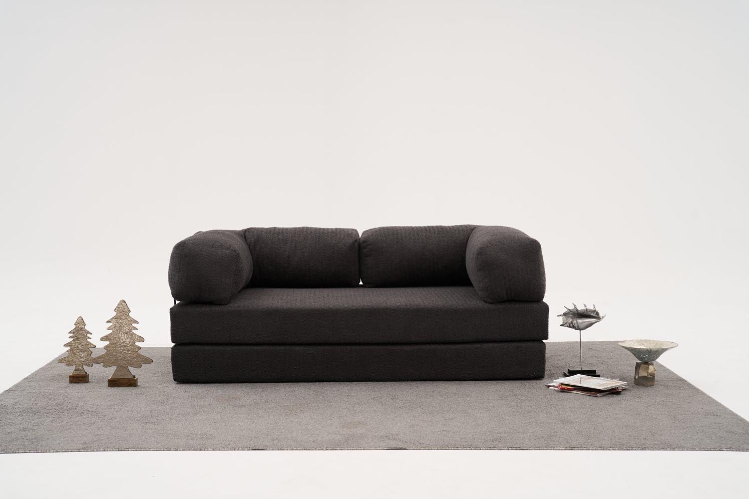 Comfort - Anthracite v2 in Anthrazit präsentiert im Onlineshop von KAQTU Design AG. 3er Sofa ist von Atelier Del Sofa