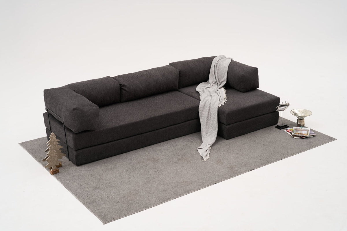 Comfort Ecksofa in Anthrazit von Atelier Del Sofa, Eckform mit Chenille-Bezug, Sitz- und Liegefläche sichtbar, Frontalansicht im Wohnraum.