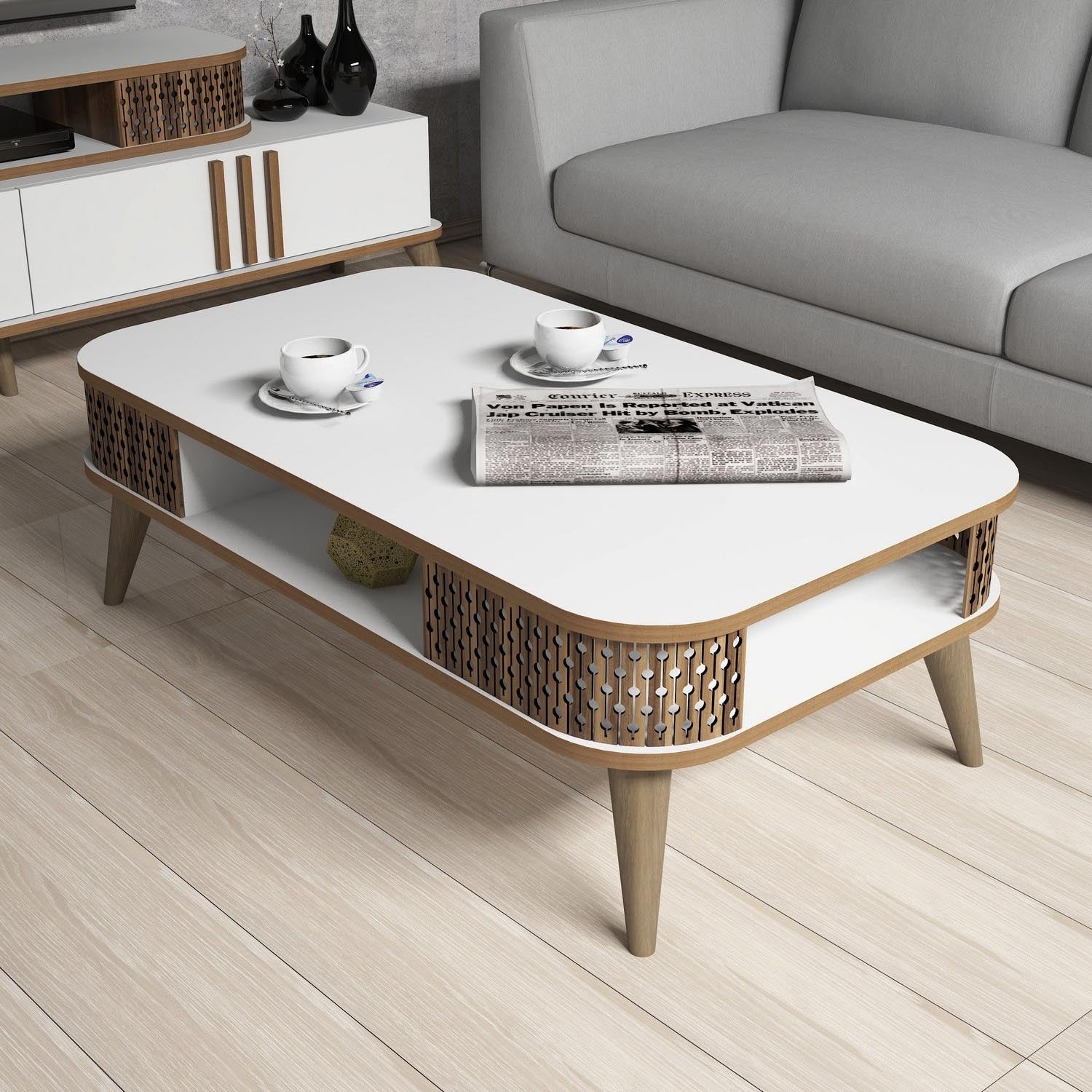 Eylül - White in Weiss präsentiert im Onlineshop von KAQTU Design AG. Beistelltisch ist von Hanah Home