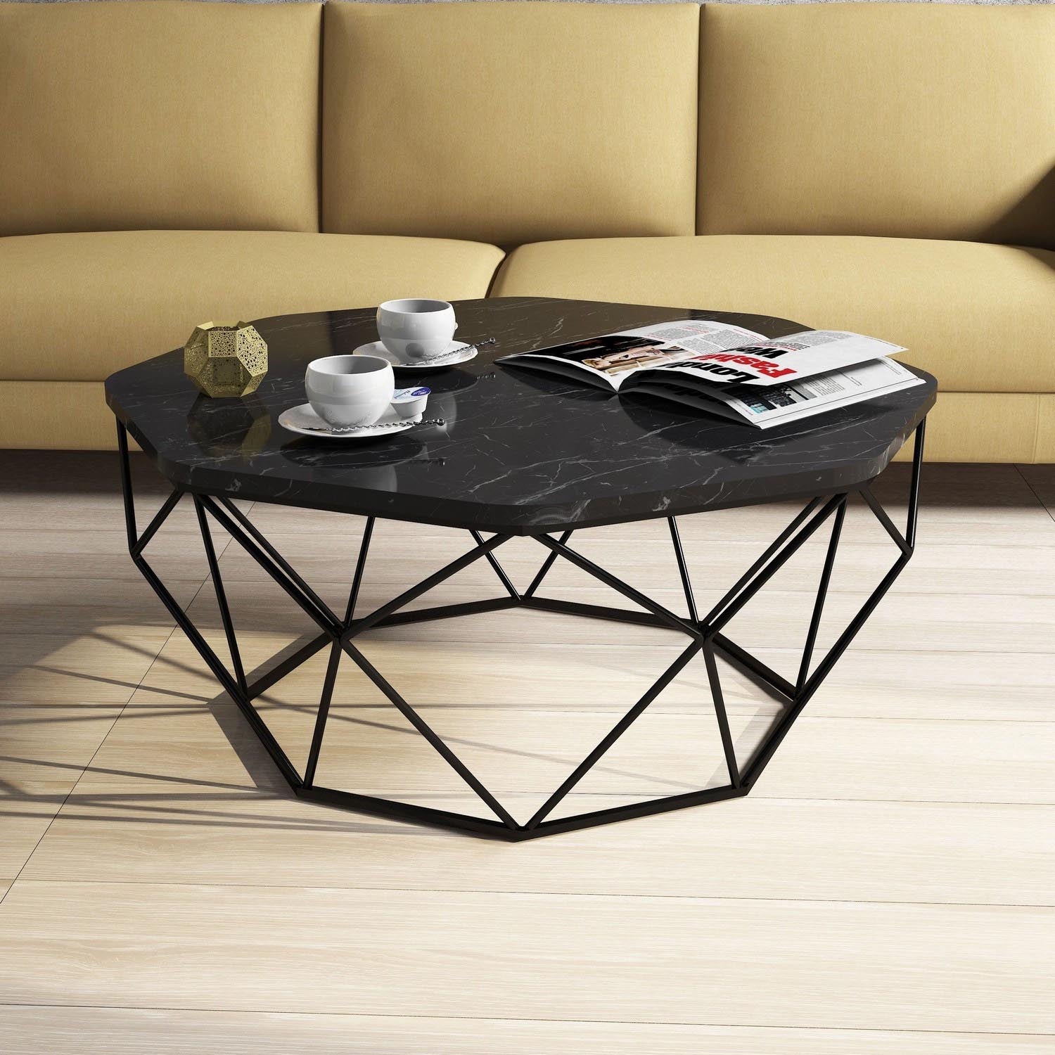 Diamond - Black Marble in Schwarz präsentiert im Onlineshop von KAQTU Design AG. Beistelltisch ist von Hanah Home