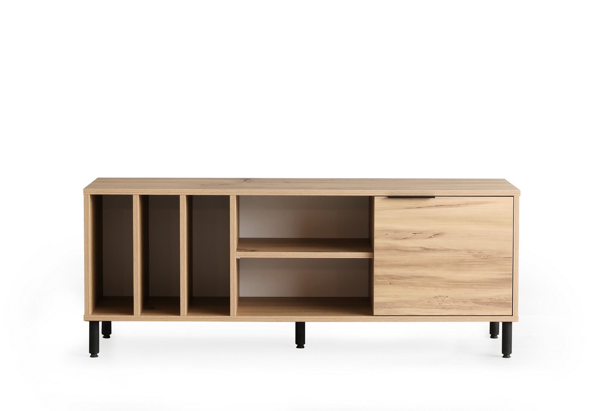 Entdecken Sie das Bodegas Sideboard von Hanah Home in Eiche – eine perfekte Kombination aus modernem Stil und funktionalem Stauraum für Ihr Zuhause.