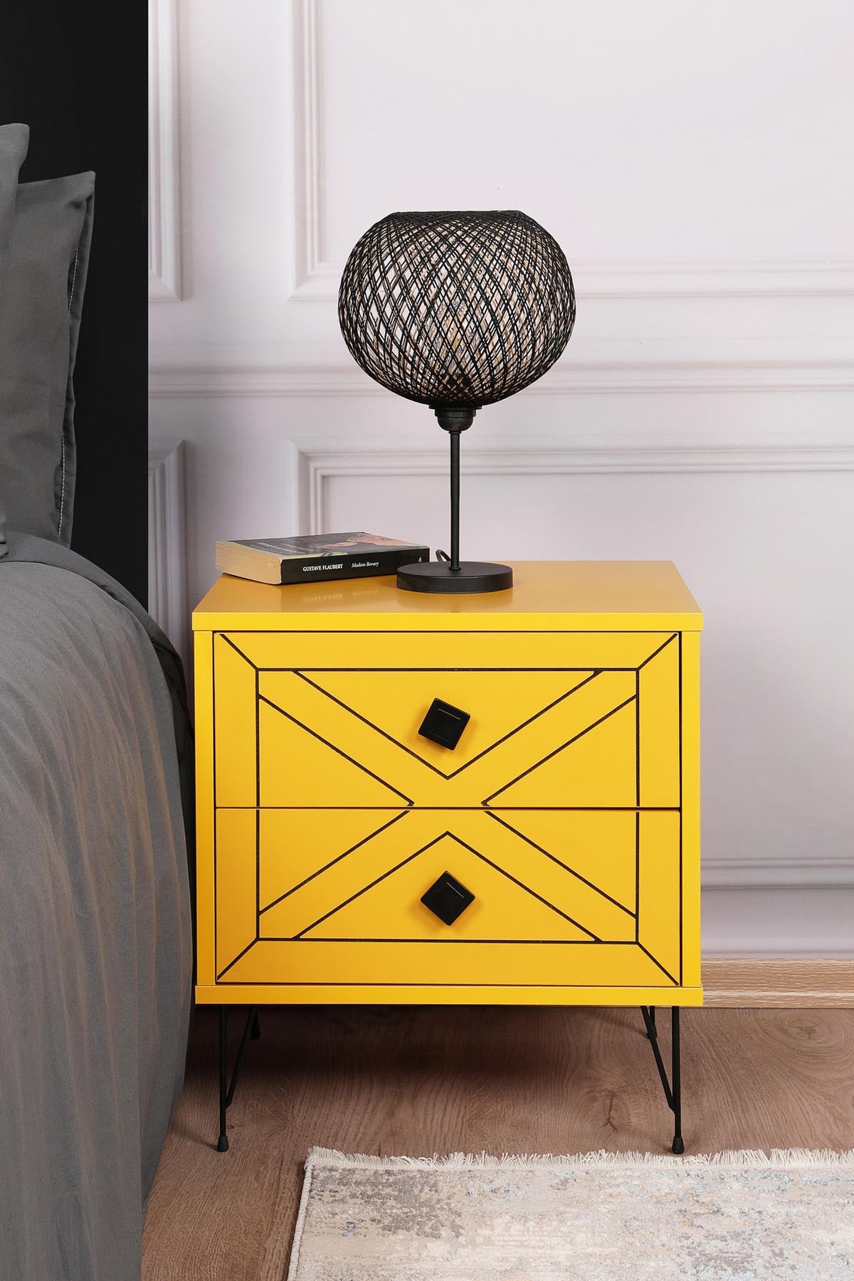 Luna - Yellow in Gelb präsentiert im Onlineshop von KAQTU Design AG. Nachttisch ist von Hanah Home
