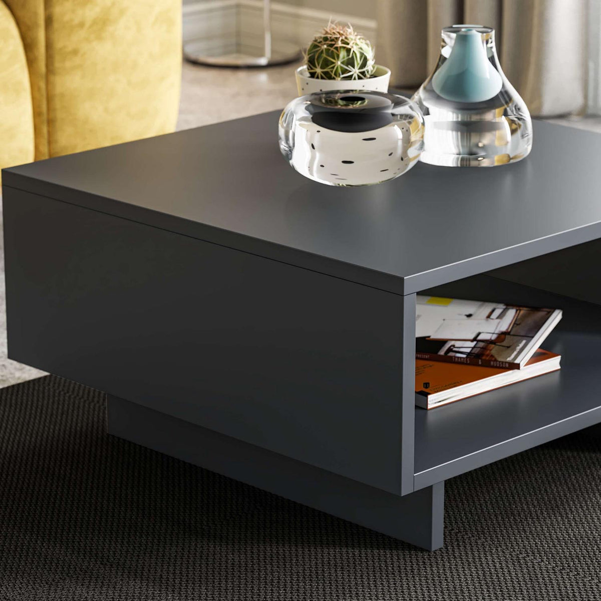 Hola Sofatisch - Anthrazit in Anthrazit präsentiert im Onlineshop von KAQTU Design AG. Couchtisch ist von Hanah Home