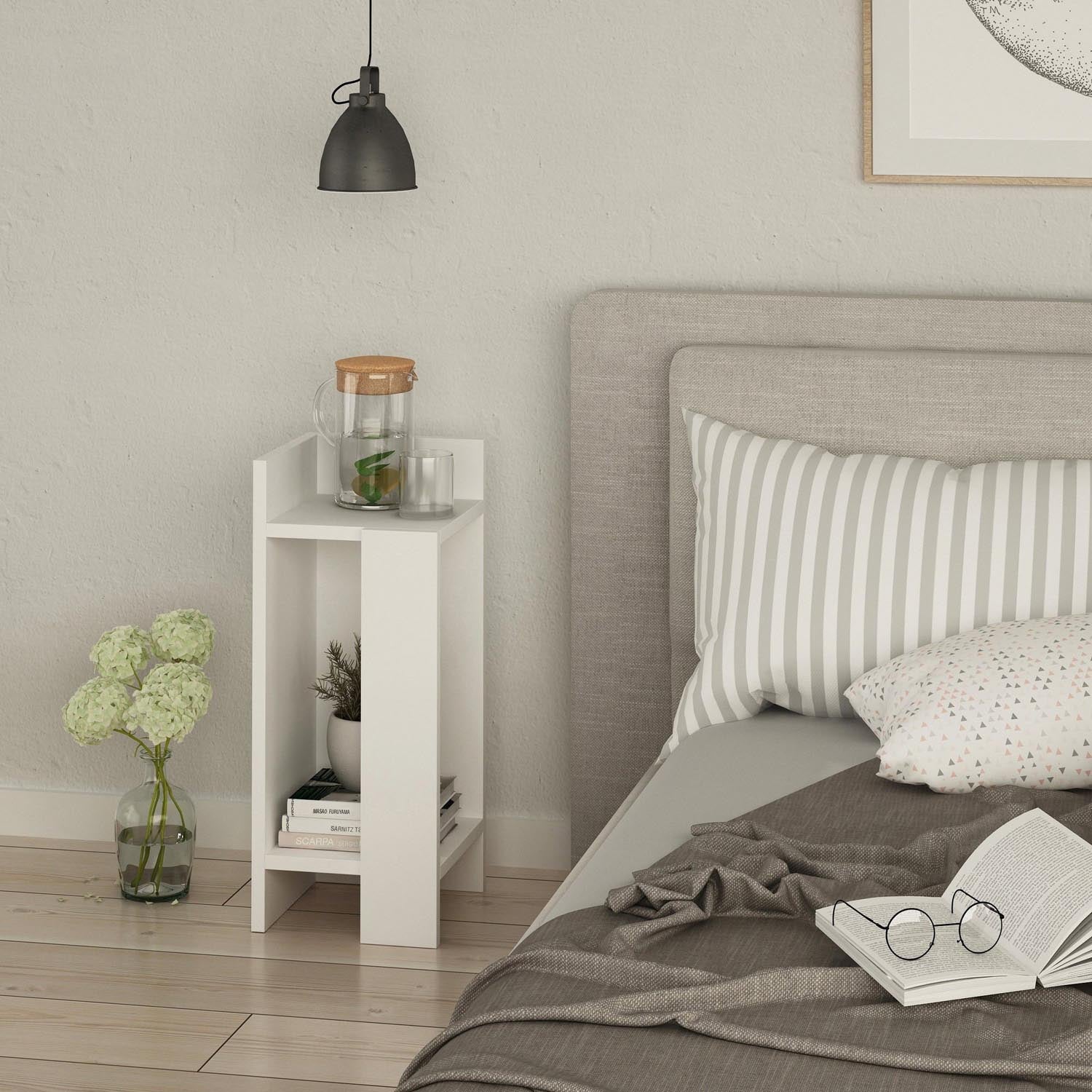 Elos left - White in Weiss präsentiert im Onlineshop von KAQTU Design AG. Nachttisch ist von Hanah Home