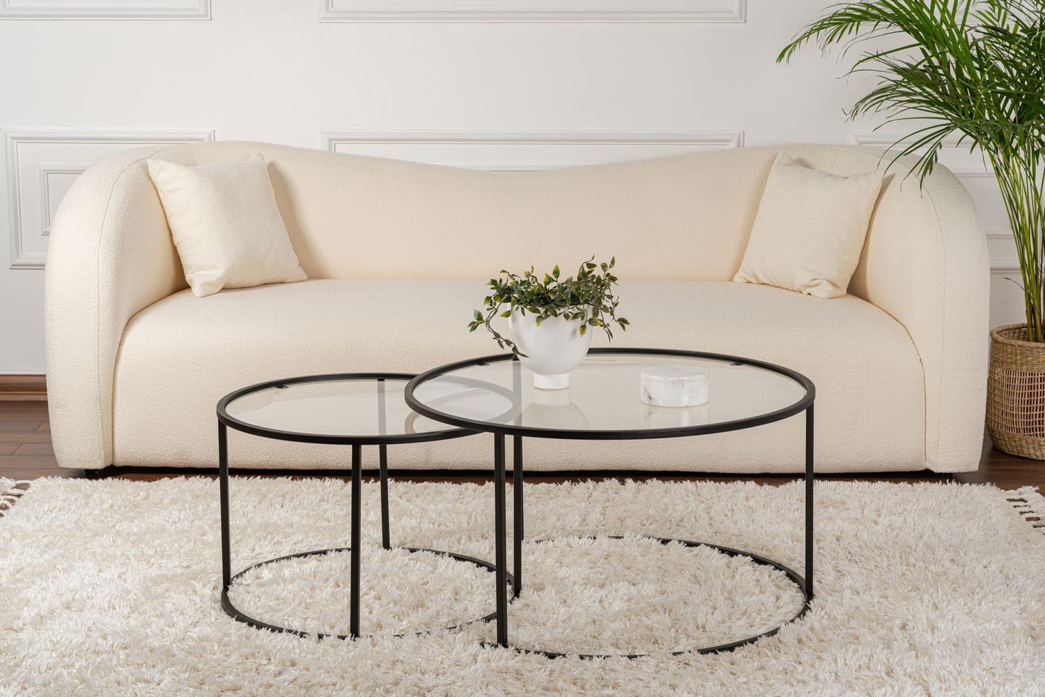 Aurum - 80, 60 - Black, Transparent in Schwarz Transparent präsentiert im Onlineshop von KAQTU Design AG. Beistelltisch ist von Nordure
