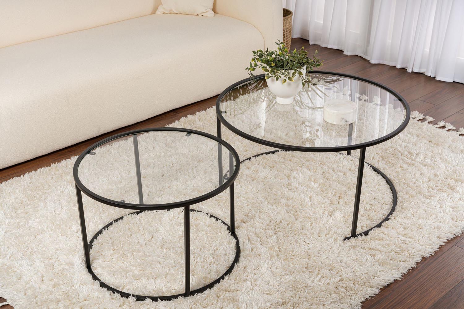 Aurum - 80, 60 - Black, Transparent in Schwarz Transparent präsentiert im Onlineshop von KAQTU Design AG. Beistelltisch ist von Nordure