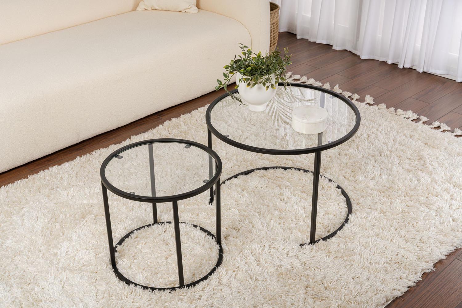 Aurum - 60, 42 - Black, Transparent in Schwarz Transparent präsentiert im Onlineshop von KAQTU Design AG. Beistelltisch ist von Nordure