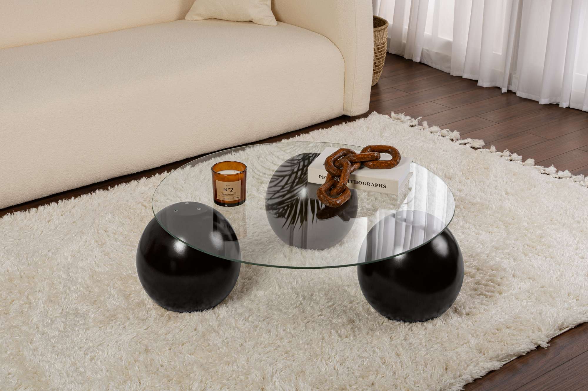 Miro - Black, Transparent in Schwarz Transparent präsentiert im Onlineshop von KAQTU Design AG. Beistelltisch ist von Nordure