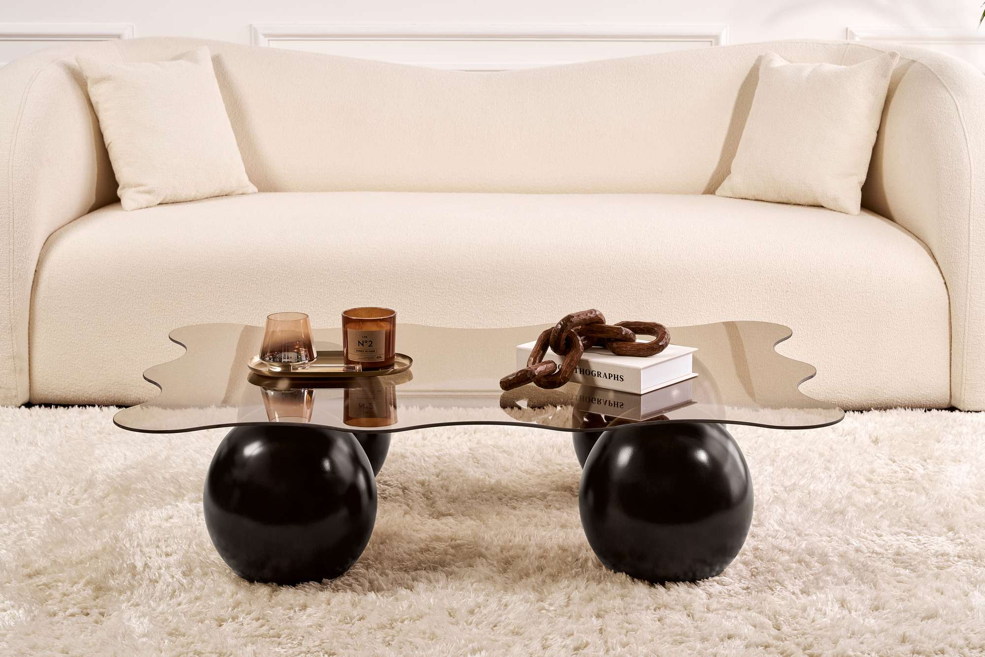 Noxa - Black, Bronze in Schwarz
 Bronze präsentiert im Onlineshop von KAQTU Design AG. Beistelltisch ist von Nordure