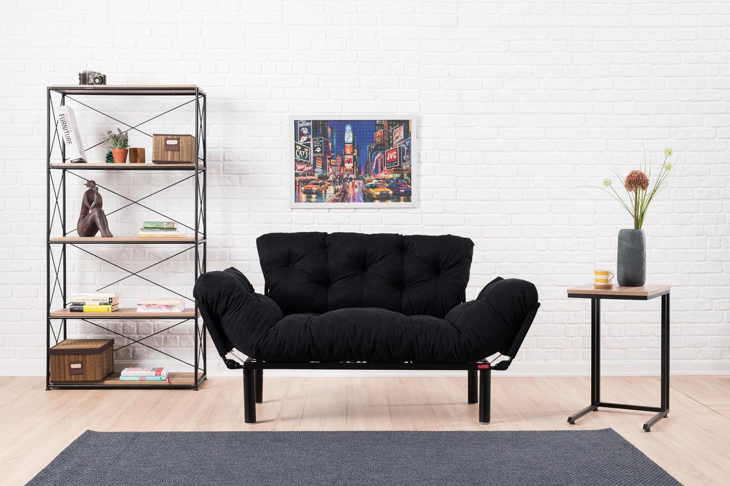Nitta - Black in Schwarz präsentiert im Onlineshop von KAQTU Design AG. Bettsofa ist von Atelier Del Sofa