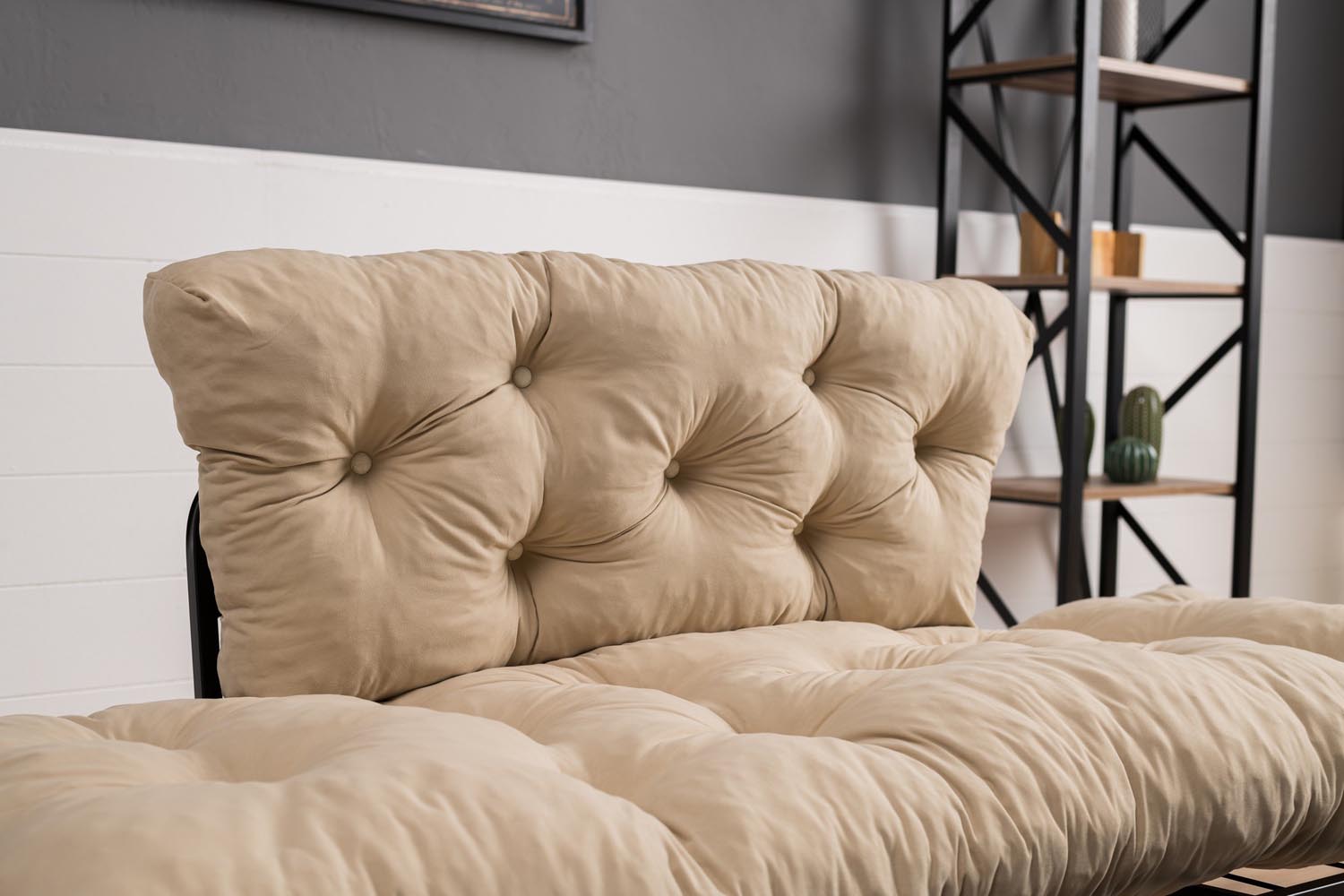Nitta - Cream in Sahne präsentiert im Onlineshop von KAQTU Design AG. Bettsofa ist von Atelier Del Sofa