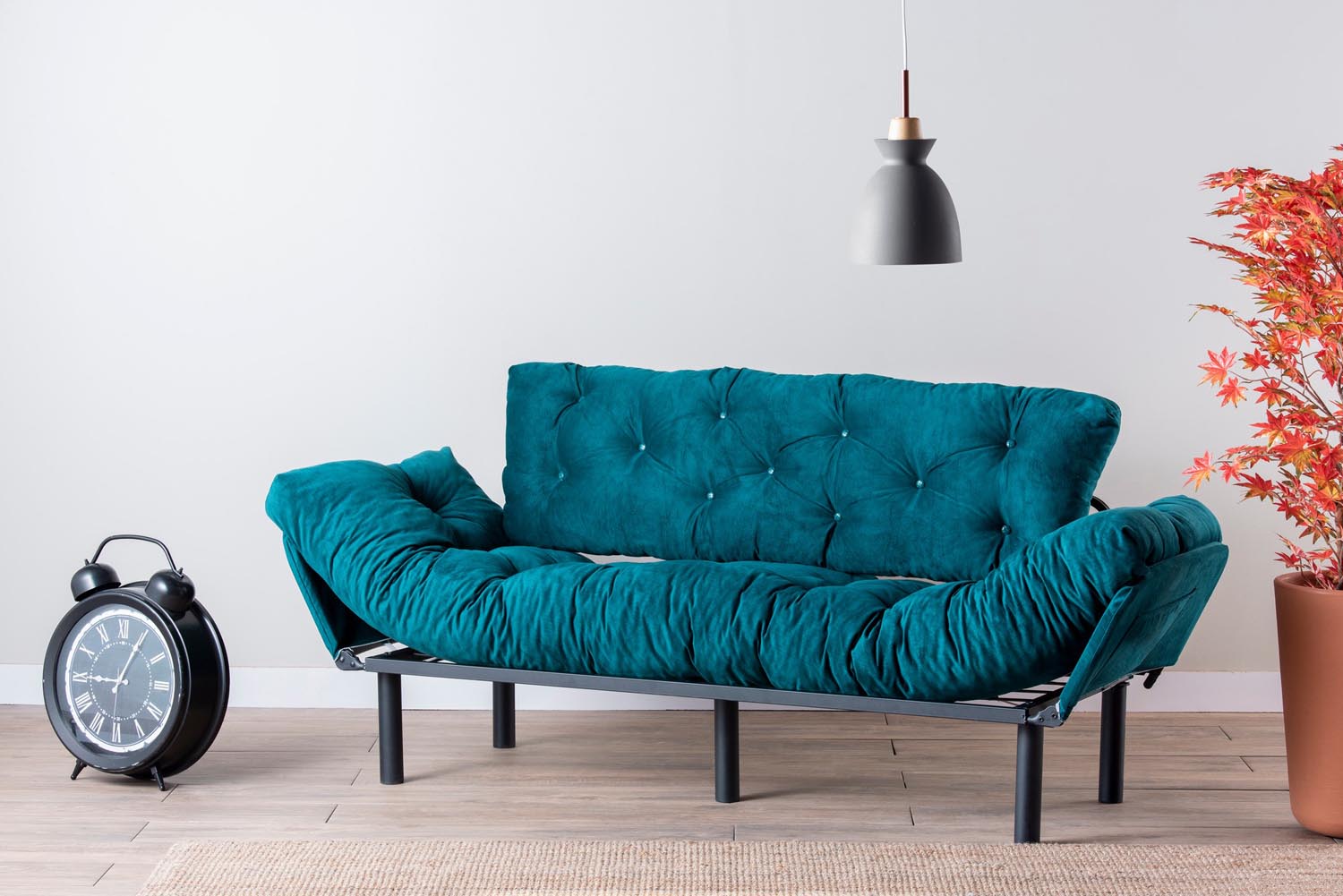 Nitta Triple - Petrol Green in Petrolgrün präsentiert im Onlineshop von KAQTU Design AG. Bettsofa ist von Atelier Del Sofa