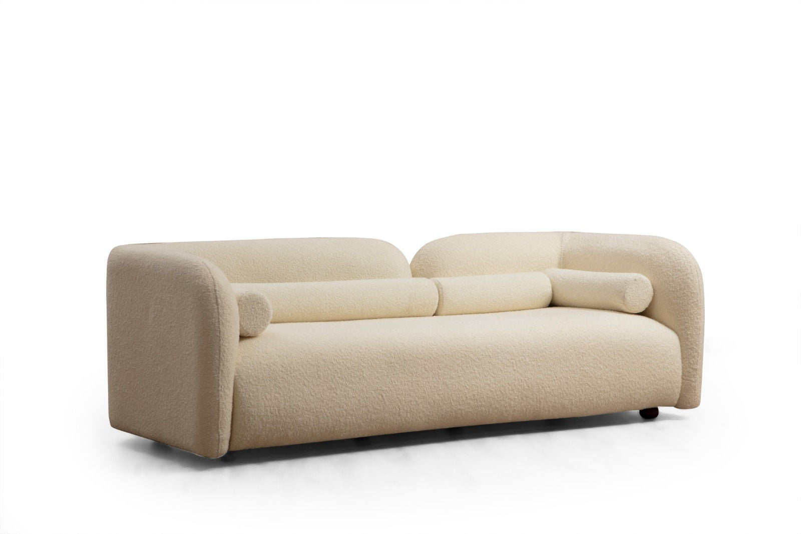 Victoria Cream Bouclette in Sahne präsentiert im Onlineshop von KAQTU Design AG. 3er Sofa ist von Atelier Del Sofa