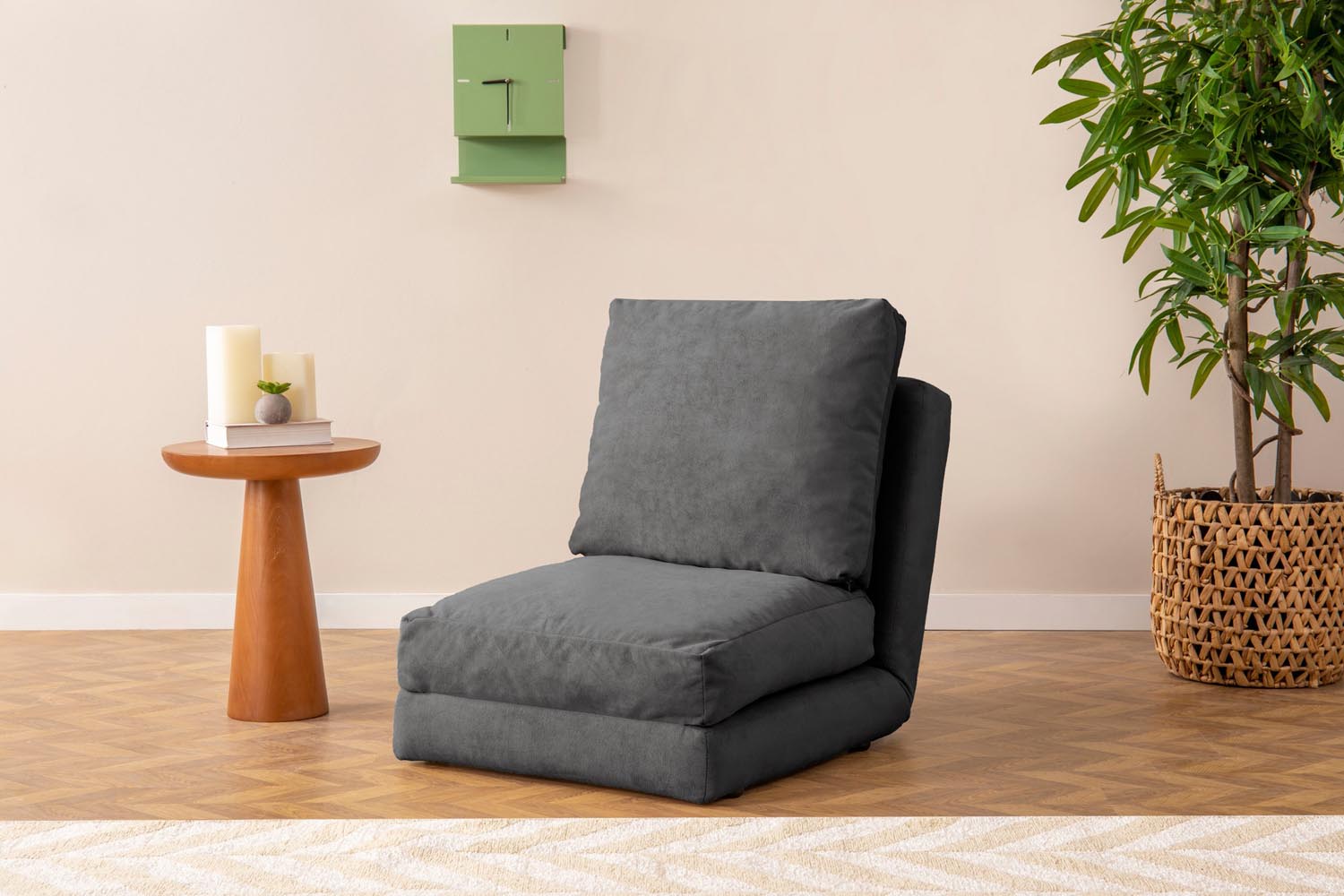 Taida - GR126 in Grau präsentiert im Onlineshop von KAQTU Design AG. Bettsofa ist von Atelier Del Sofa