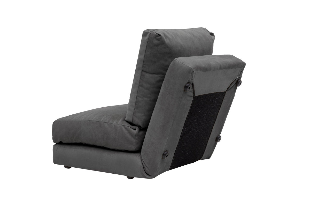 Taida Bettsofa - Grau in Grau präsentiert im Onlineshop von KAQTU Design AG. Bettsofa ist von Atelier Del Sofa