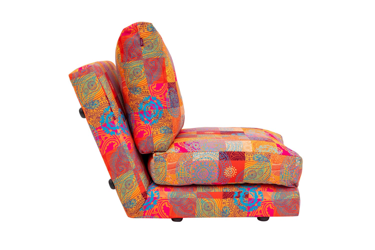 Taida 1 - Seater - Patchwork in Mehrfarbig präsentiert im Onlineshop von KAQTU Design AG. Bettsofa ist von Atelier Del Sofa