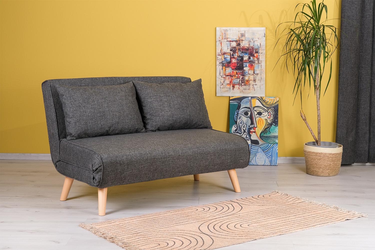 Folde 2-Seater - Dark Grey in Dunkelgrau präsentiert im Onlineshop von KAQTU Design AG. Bettsofa ist von Atelier Del Sofa