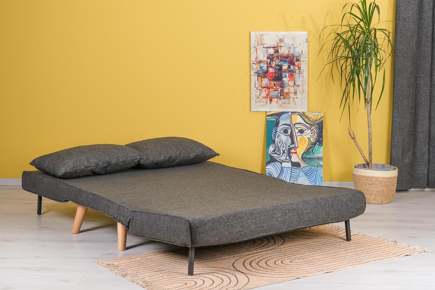 Folde 2-Seater - Dark Grey in Dunkelgrau präsentiert im Onlineshop von KAQTU Design AG. Bettsofa ist von Atelier Del Sofa