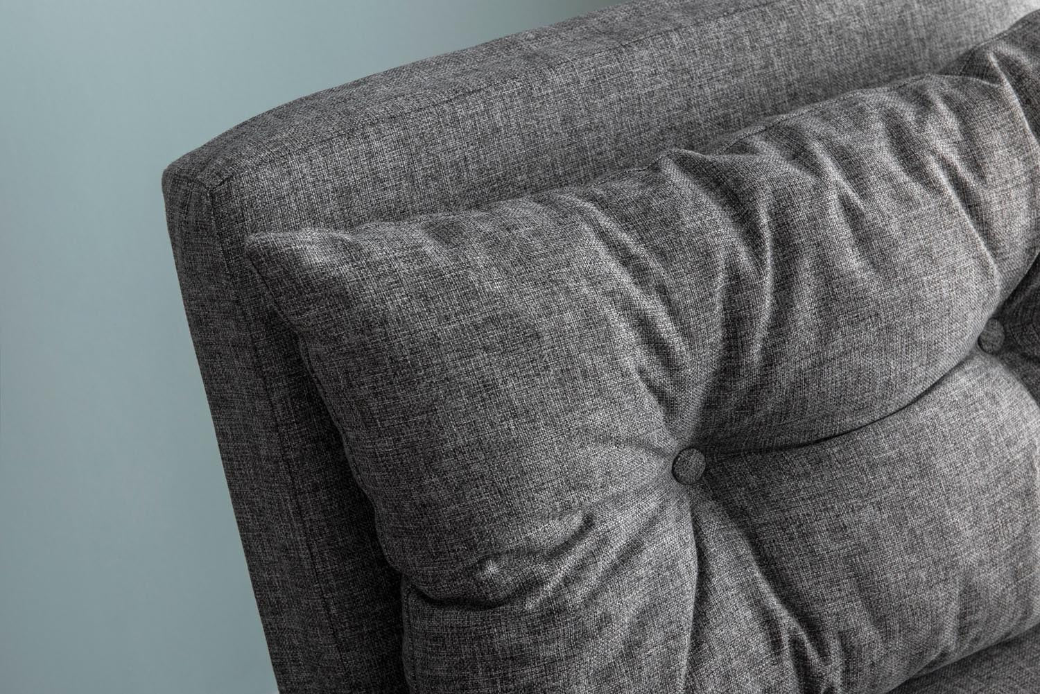 Sando Single - Light Grey in Hellgrau präsentiert im Onlineshop von KAQTU Design AG. Bettsofa ist von Atelier Del Sofa