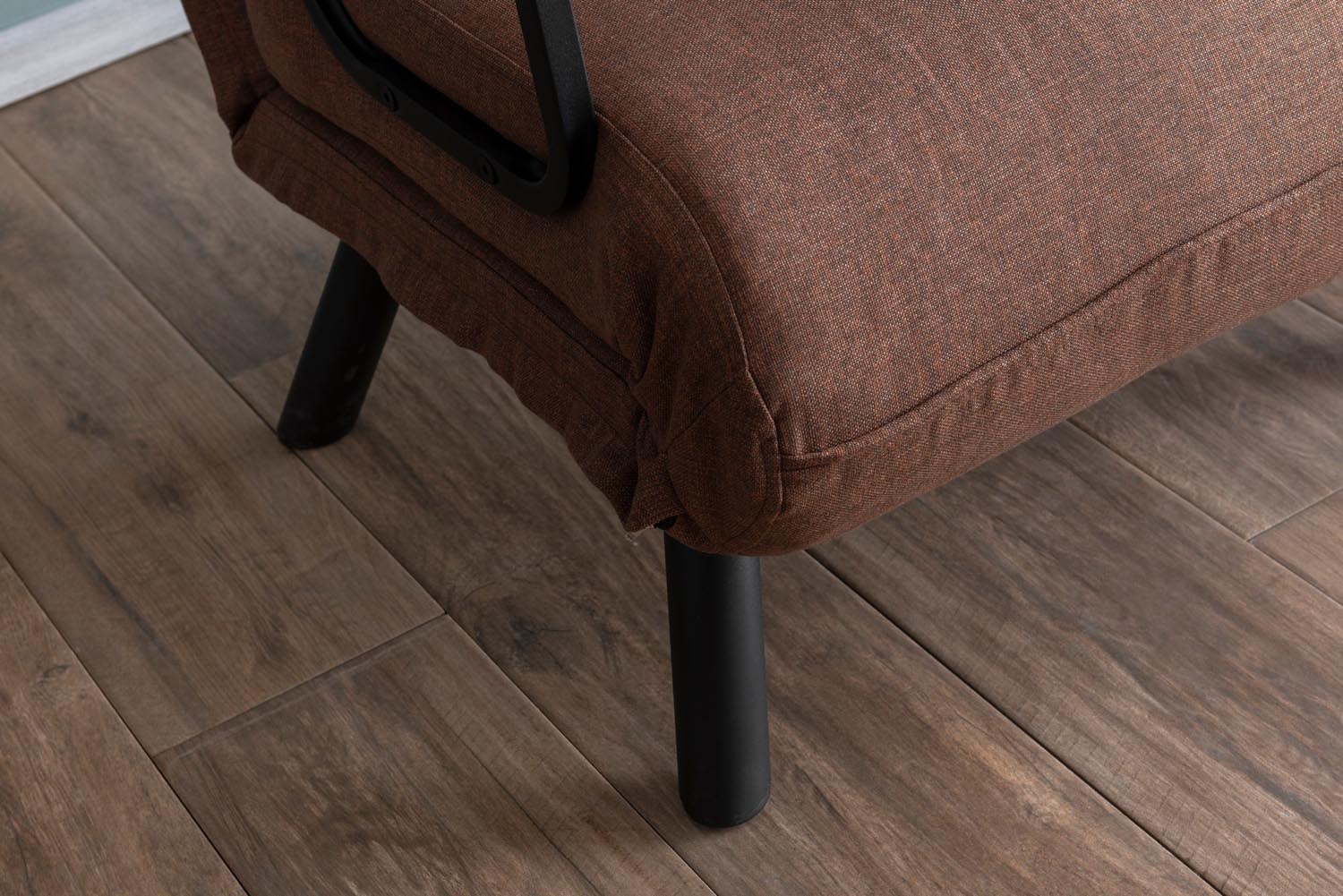 Sando Single - Light Brown in Hellbraun präsentiert im Onlineshop von KAQTU Design AG. Bettsofa ist von Atelier Del Sofa