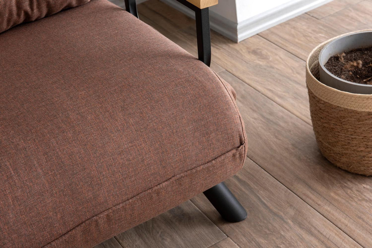 Sando Single Bettsofa - Hellbraun in Hellbraun präsentiert im Onlineshop von KAQTU Design AG. Bettsessel ist von Atelier Del Sofa