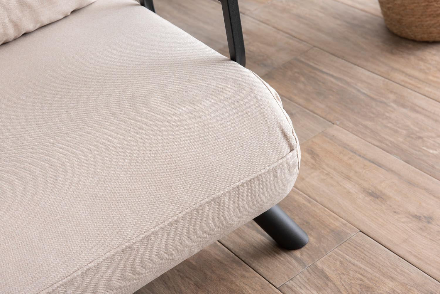 Sando v2 2-Seater - Cream in Sahne präsentiert im Onlineshop von KAQTU Design AG. Bettsofa ist von Atelier Del Sofa