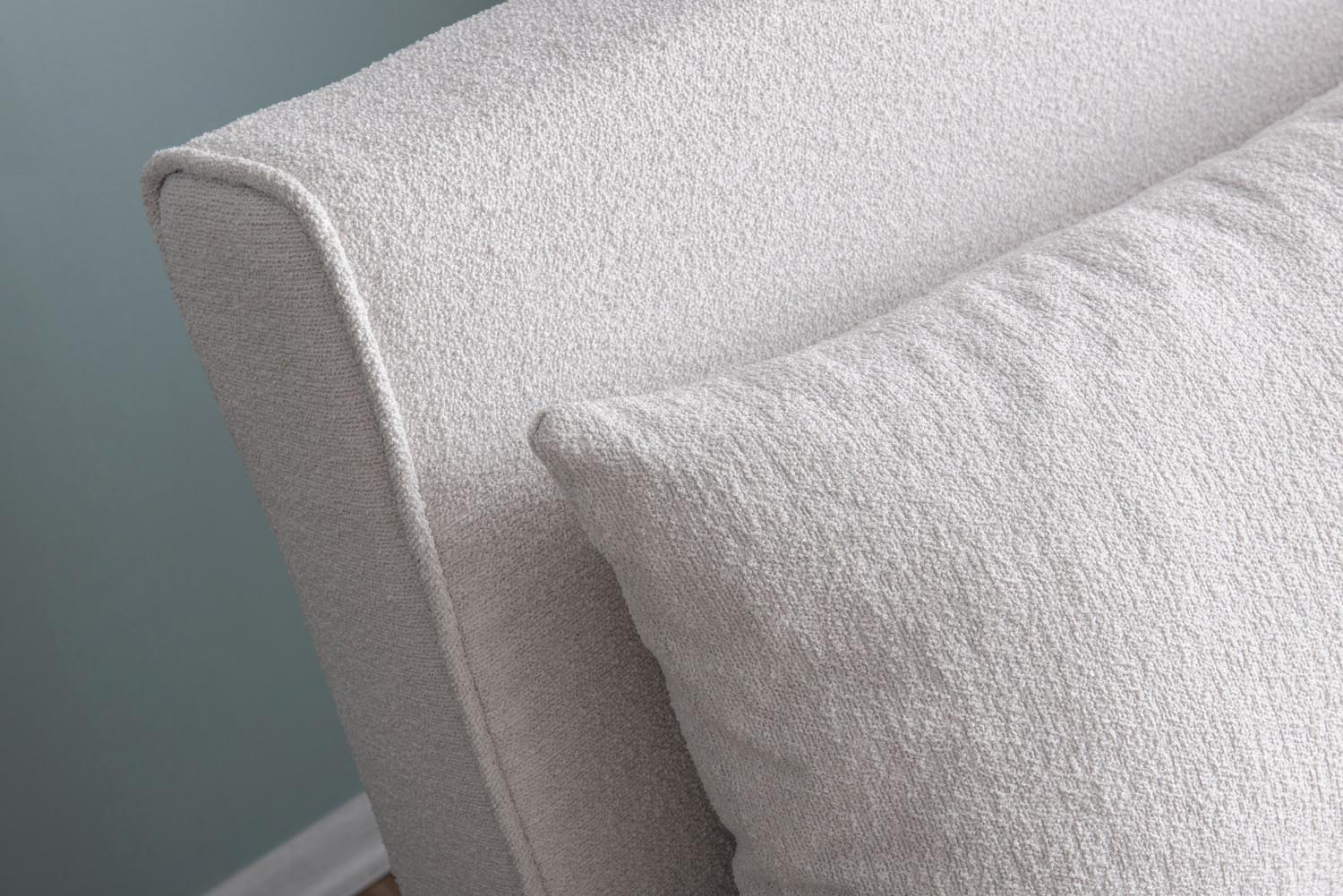 Folde Single - Teddy Fabric - White in Weiss präsentiert im Onlineshop von KAQTU Design AG. Bettsofa ist von Atelier Del Sofa
