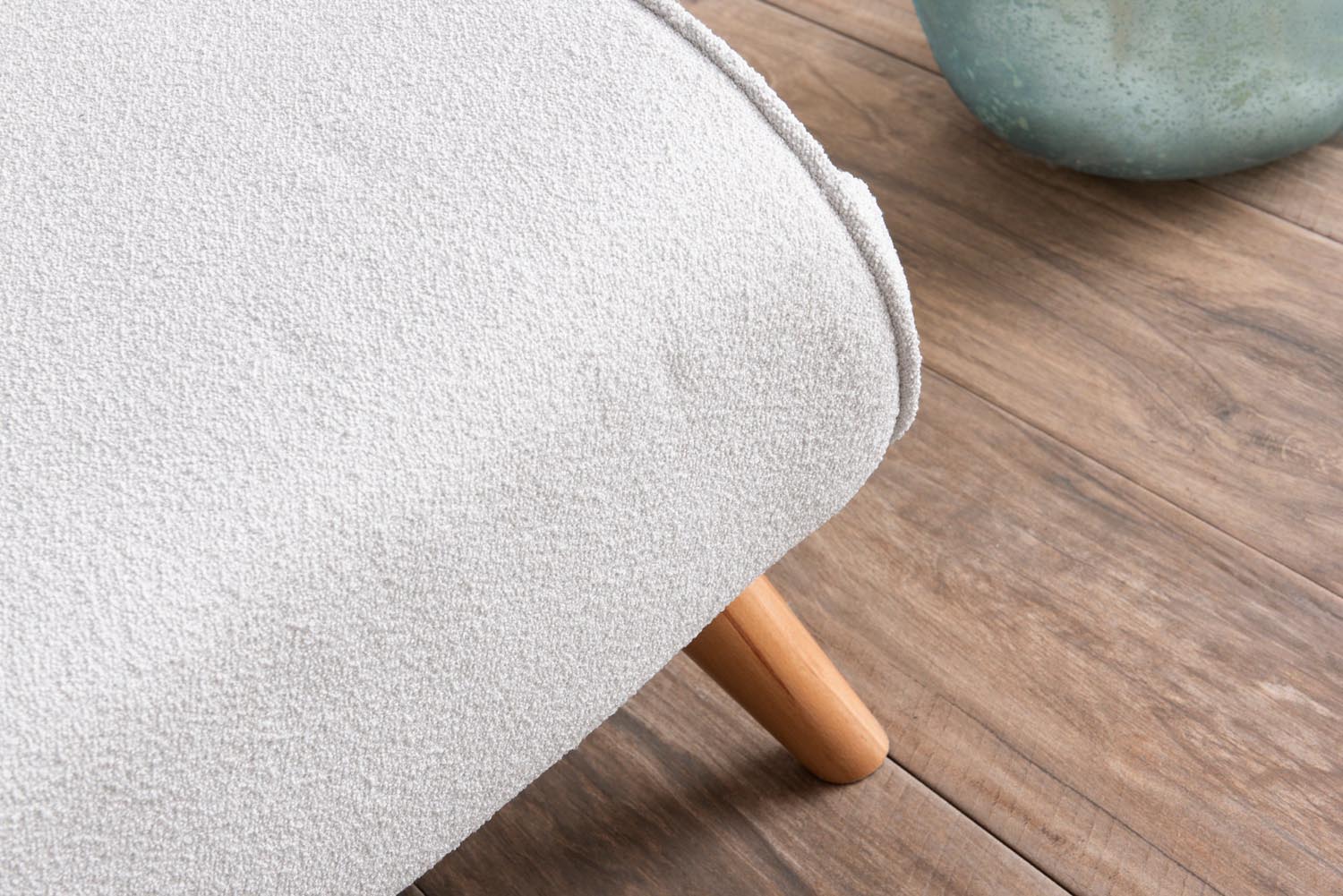 Folde Single - Teddy Fabric - White in Weiss präsentiert im Onlineshop von KAQTU Design AG. Bettsofa ist von Atelier Del Sofa