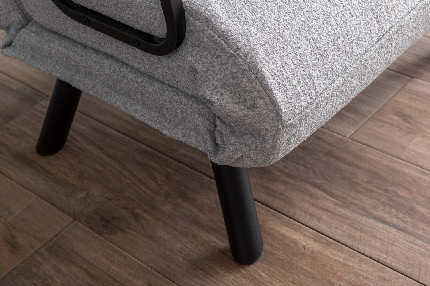 Sando Single - Teddy Fabric - Grey in Grau präsentiert im Onlineshop von KAQTU Design AG. Bettsofa ist von Atelier Del Sofa