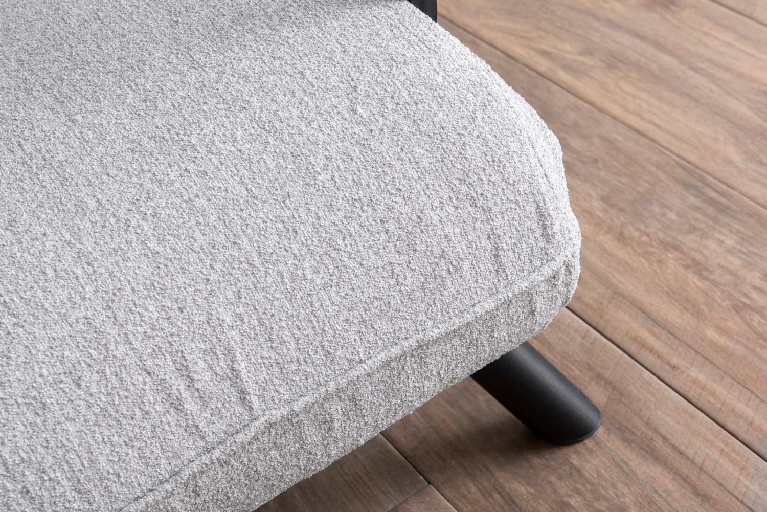 Sando Single - Teddy Fabric - Grey in Grau präsentiert im Onlineshop von KAQTU Design AG. Bettsofa ist von Atelier Del Sofa