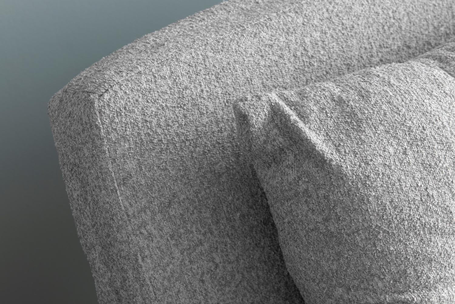 Sando 2-Seater - Teddy Fabric - Grey in Grau präsentiert im Onlineshop von KAQTU Design AG. Bettsofa ist von Atelier Del Sofa