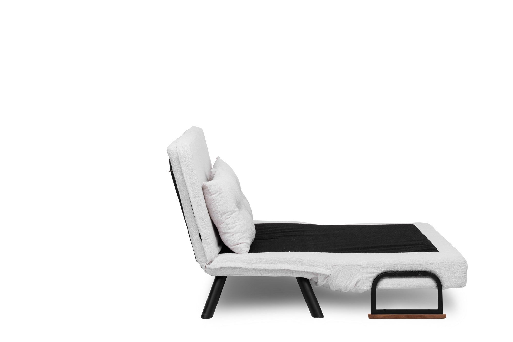 Sando 2-Seater - Teddy Fabric - White in Weiss präsentiert im Onlineshop von KAQTU Design AG. Bettsofa ist von Atelier Del Sofa