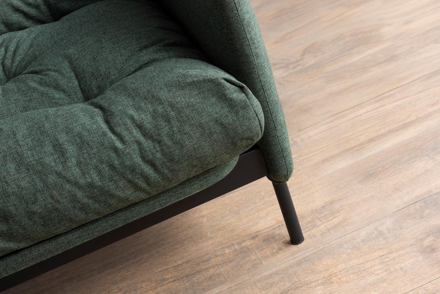 Renge - Green in Grün präsentiert im Onlineshop von KAQTU Design AG. Bettsofa ist von Atelier Del Sofa