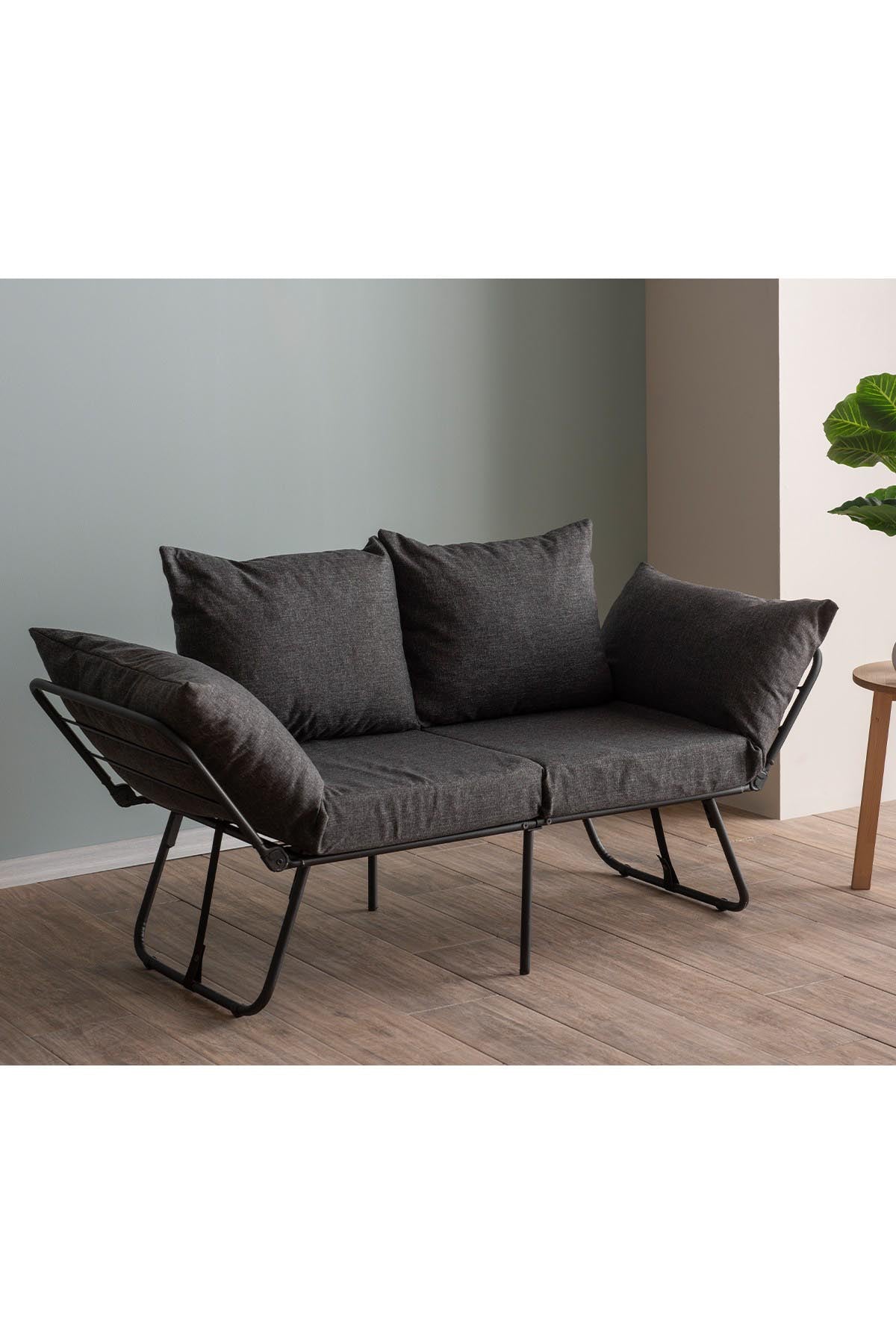 Viper 2-Seater - Dark Grey in Dunkelgrau präsentiert im Onlineshop von KAQTU Design AG. Bettsofa ist von Atelier Del Sofa