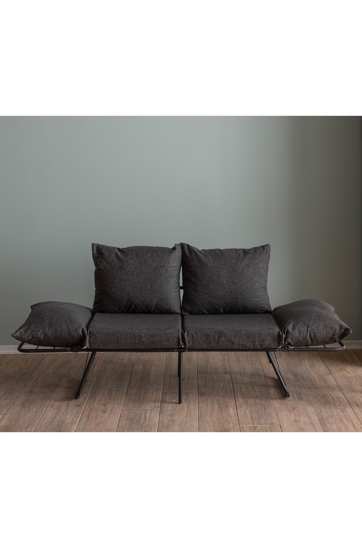 Viper 2-Seater - Dark Grey in Dunkelgrau präsentiert im Onlineshop von KAQTU Design AG. Bettsofa ist von Atelier Del Sofa