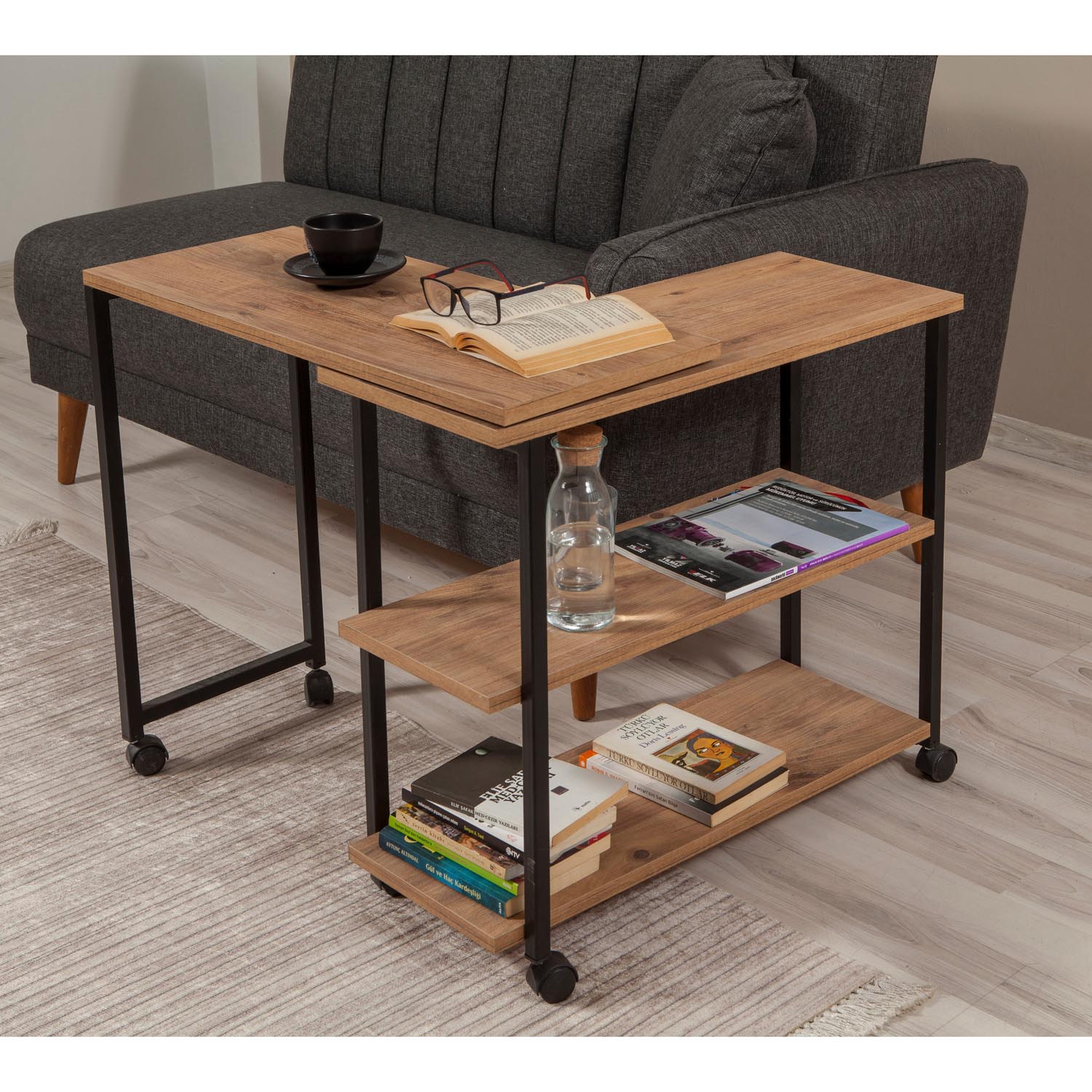 Melin in Atlantische Kiefer Schwarz präsentiert im Onlineshop von KAQTU Design AG. Beistelltisch ist von Hanah Home