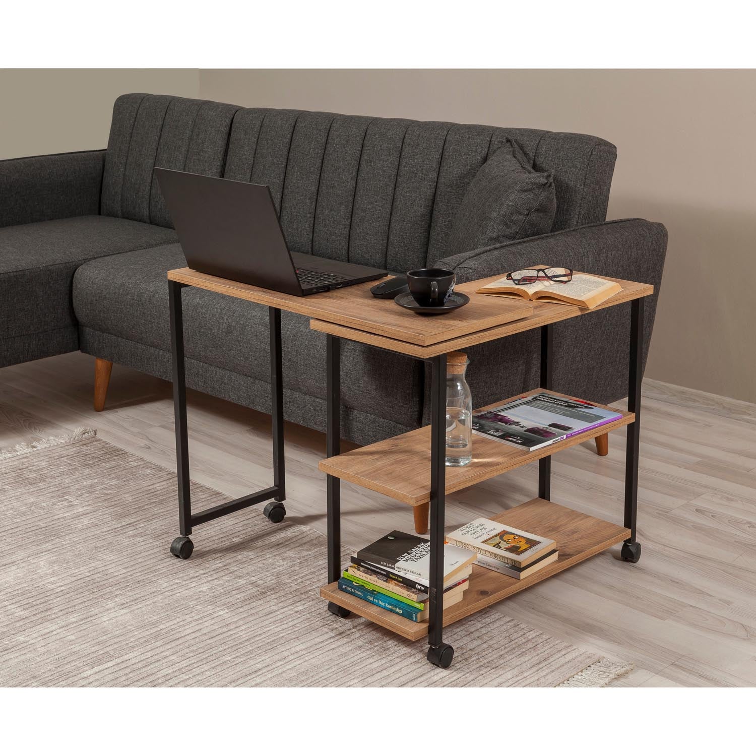 Melin in Atlantische Kiefer Schwarz präsentiert im Onlineshop von KAQTU Design AG. Beistelltisch ist von Hanah Home