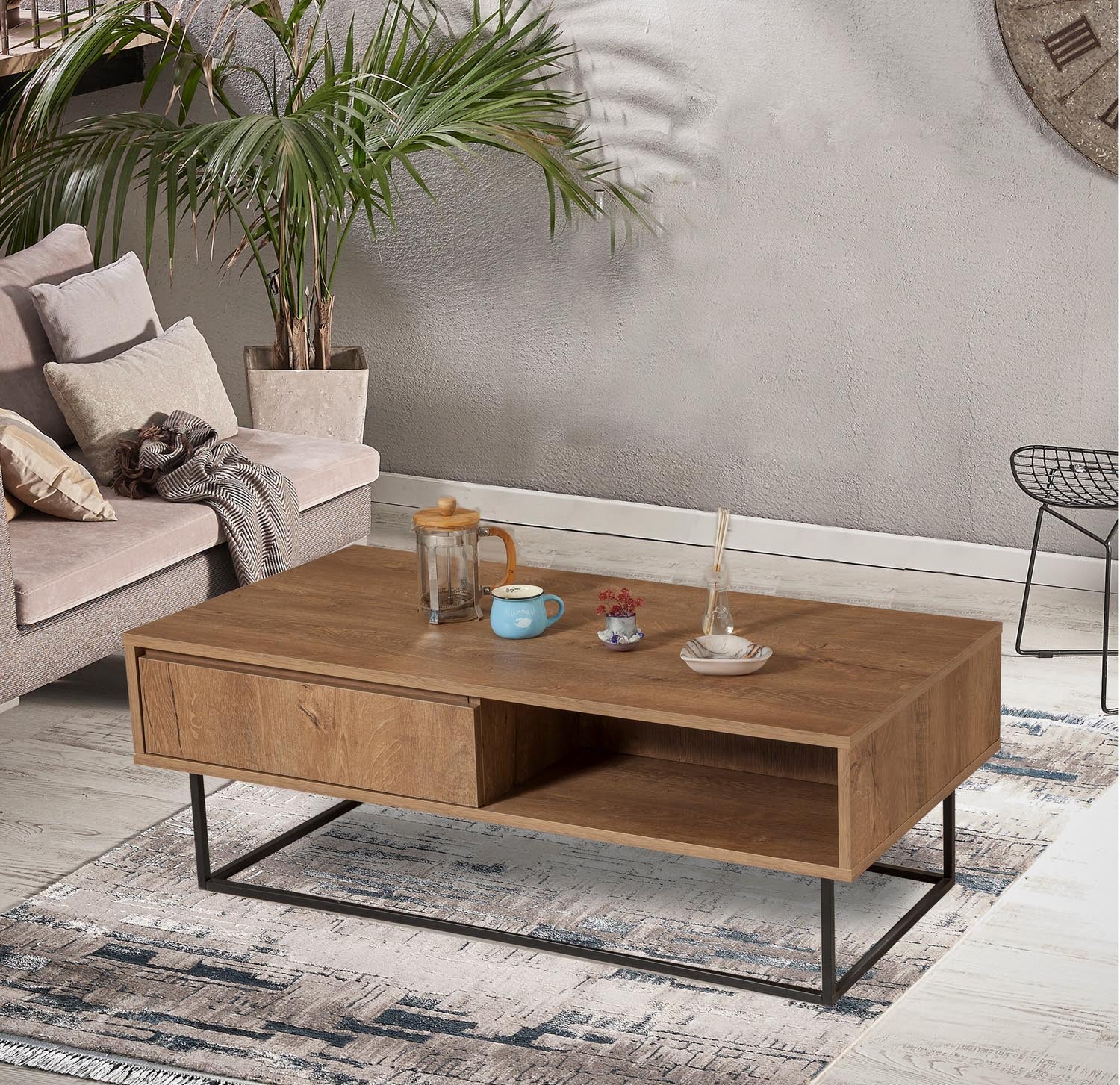 Dale in Walnuss Schwarz präsentiert im Onlineshop von KAQTU Design AG. Beistelltisch ist von Hanah Home