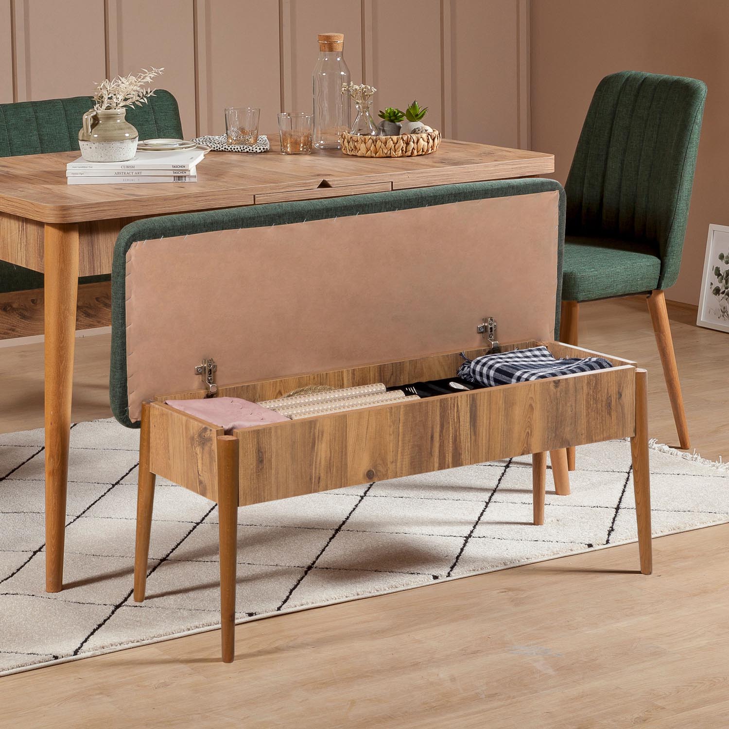 Vina Bank Green, Atlantic in Atlantische Kiefer Grün präsentiert im Onlineshop von KAQTU Design AG. Sitzbank ist von Hanah Home